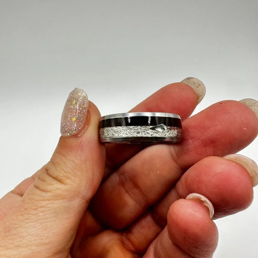 Men's size 12.5 silver with resin/high‎ polish scroll design, wood/ arrow ring!